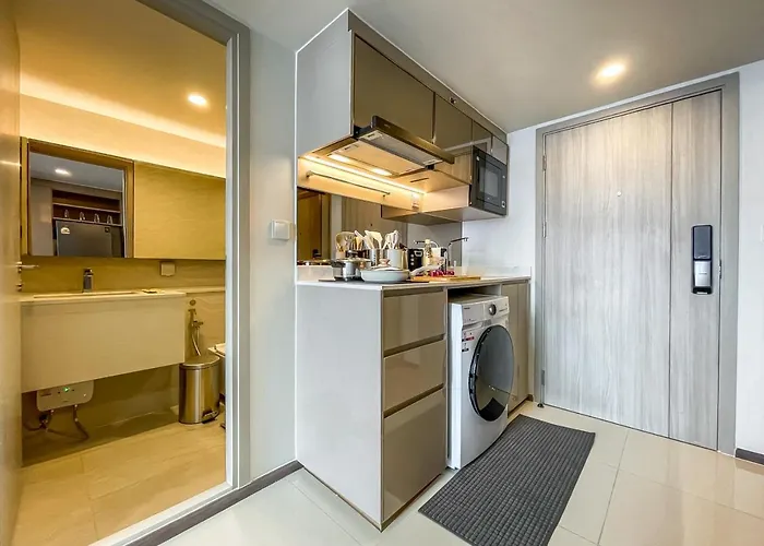 500m To Bts L Large 50 Sqm L Sky Pool And Gym Bangkok