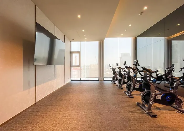 500m To Bts L Large 50 Sqm L Sky Pool And Gym